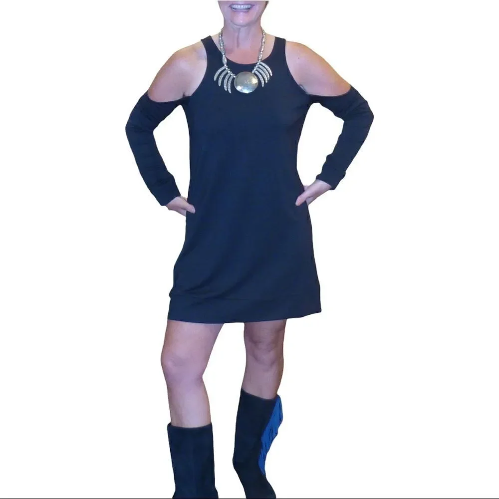 TOBI Women’s Cold Shoulder Zipper Back Fleece Dress Black Size Medium